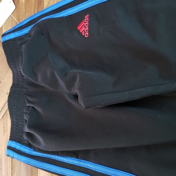 ADIDAS kids Jogger pants - Picture 2 of 3